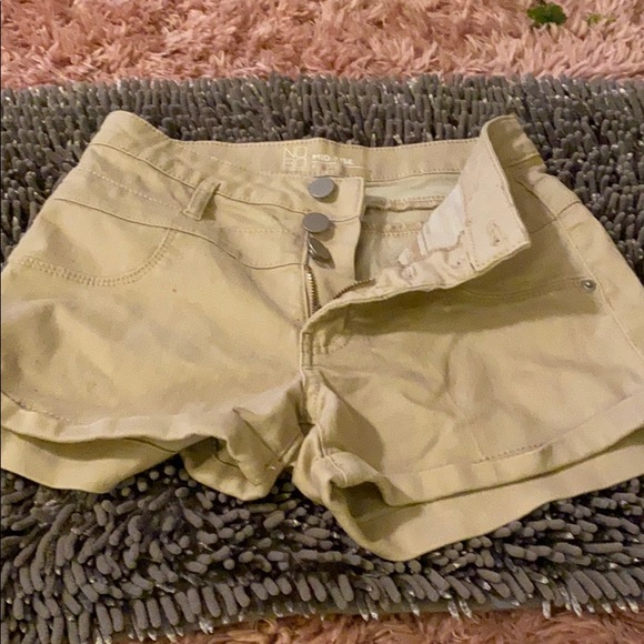 Shorts - Picture 1 of 2